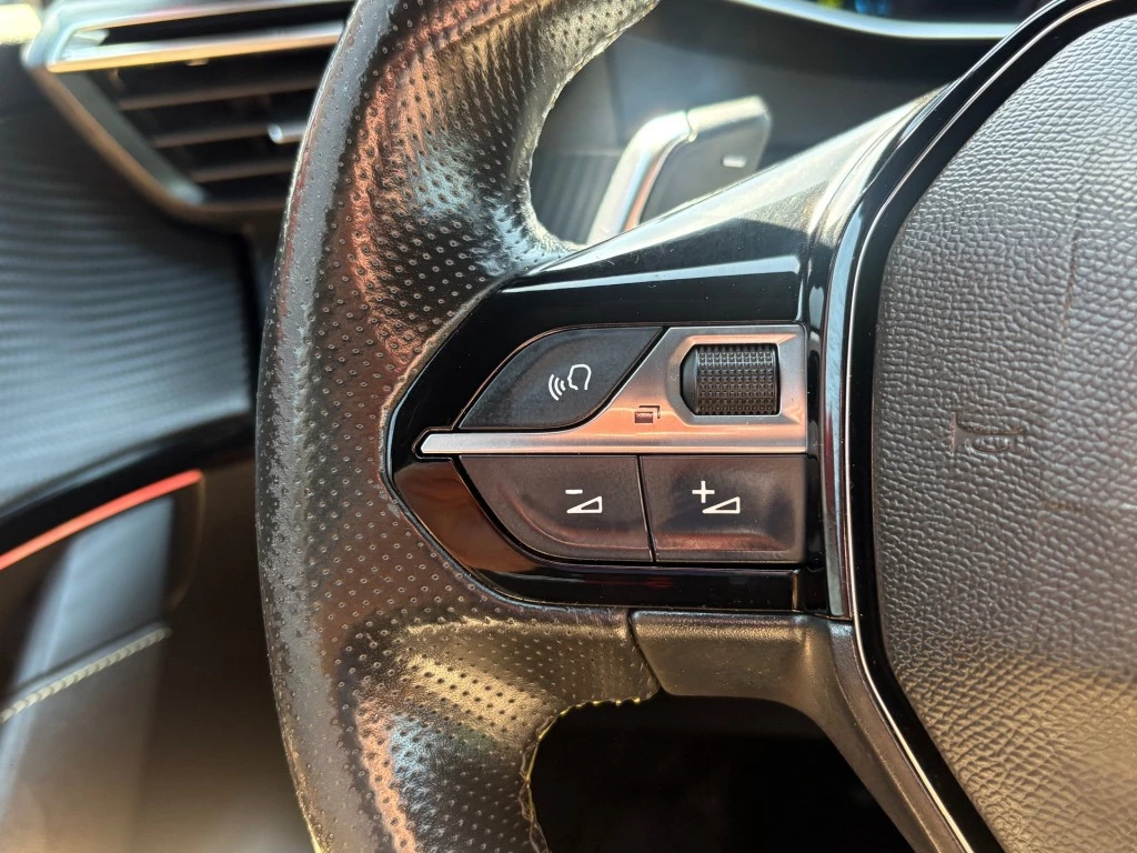 Peugeot 208 – foto 16