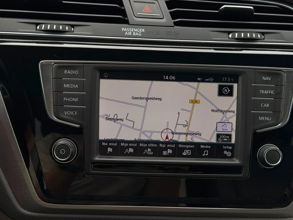Volkswagen Touran – foto 11