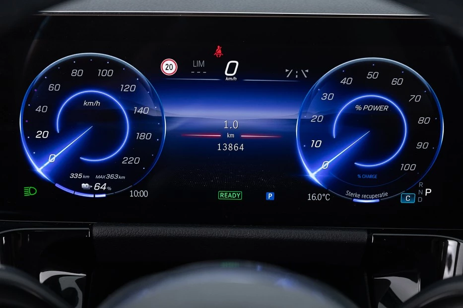 Mercedes-Benz EQA – foto 32