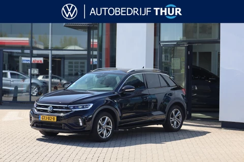 Volkswagen T-Roc 1.5 TSI R-Line Afneembare trekhaak Digital cockpit, R-Line in- en exterieur, achteruitrijcamera, navigatie, spiegel pakket, park assist, light assist, LED plus, adaptieve cruise control (acc), licht & regensensor, climatronic, draadloos Apple Carplay / Android Auto, sport comfort stoelen, ambiente verlichting, 17" 'Valencia' LMV
