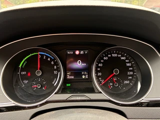 Volkswagen Passat – thumbnail 17