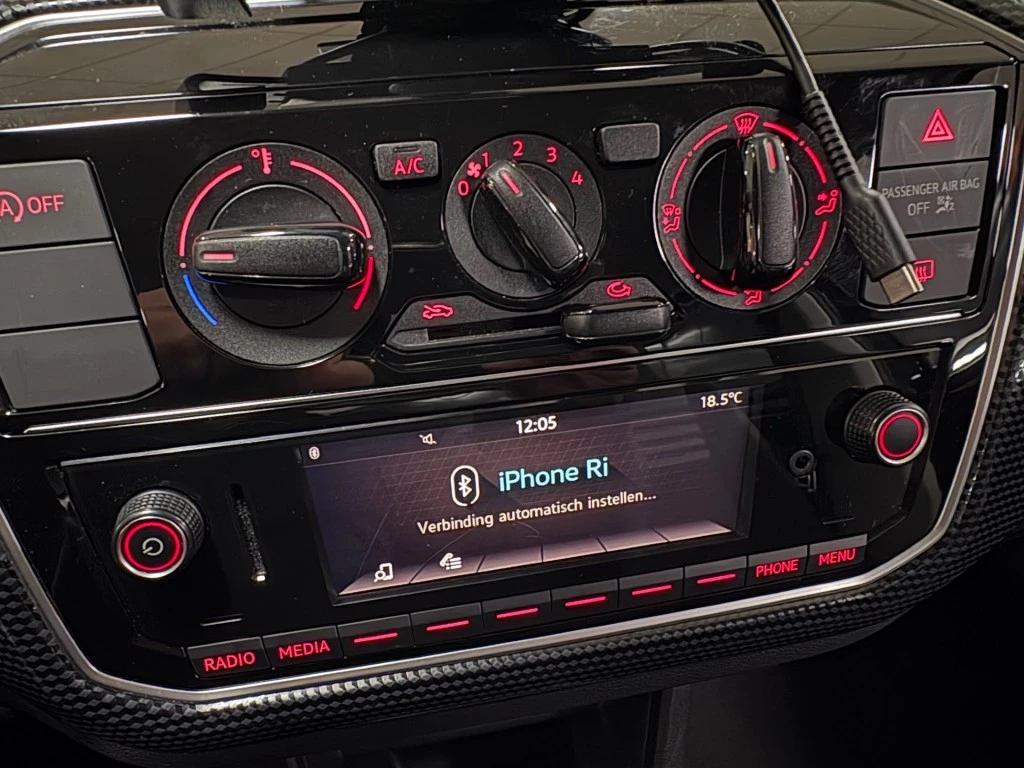Volkswagen up! – foto 11