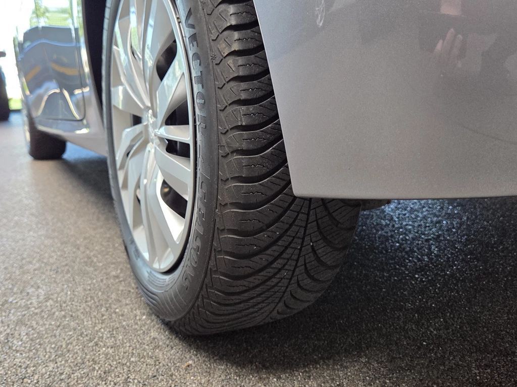 Peugeot 208 – foto 13