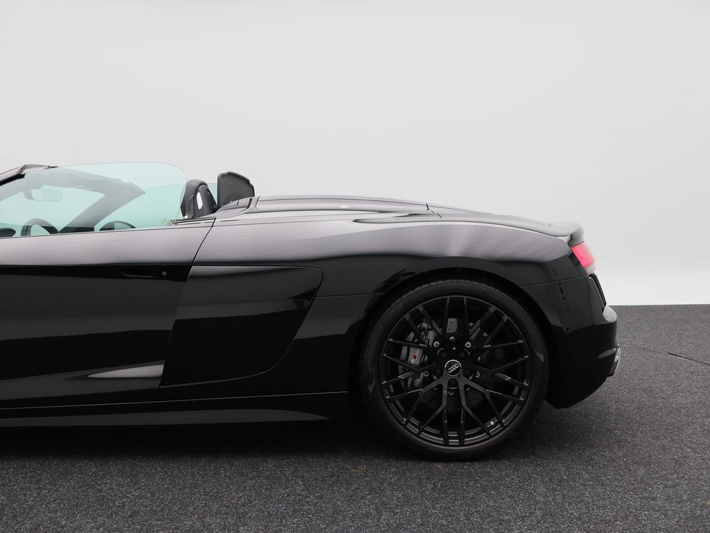 Audi R8 – foto 4