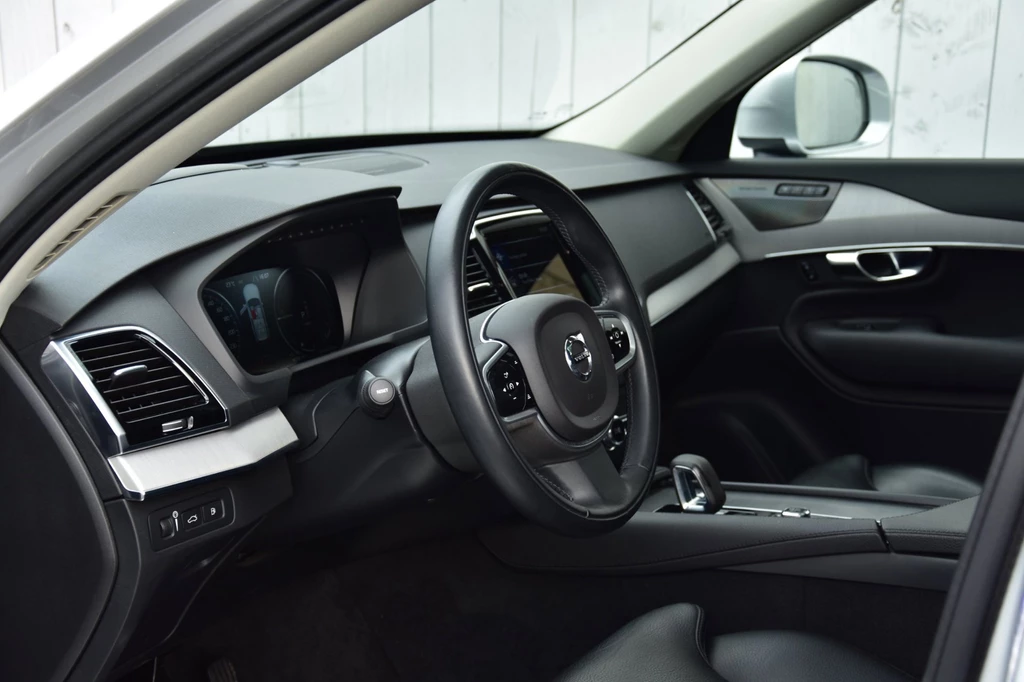 Volvo XC90 – foto 8