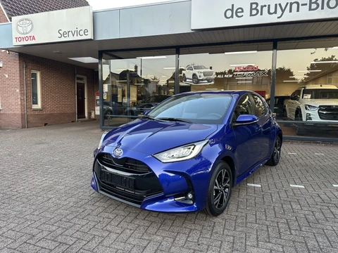 Toyota Yaris 1.5 Hybrid 115 Dynamic Apple Carplay / Android auto stoelverwarming / stuurwielverwarming / Navigatie / Apple Carplay / Android Auto / parkeercamera / 10 jaar Toyota garantie / rijklaarprijs incl. Toyota Pechhulppas
