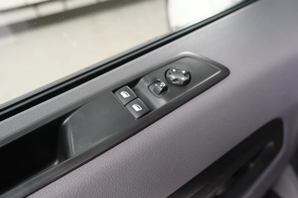 Opel Vivaro – foto 17