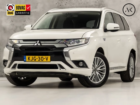 Mitsubishi Outlander 2.4 PHEV Intense+ 225Pk Automaat (APPLE CARPLAY, CAMERA, LEDER/ALCANTARA, SPORTSTOELEN, GETINT GLAS, TREKHAAK, NIEUWE APK, NIEUWSTAAT)