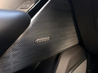 Land Rover Range Rover Velar – thumbnail 24