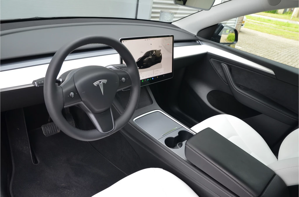 Tesla Model Y – foto 12