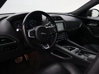 Jaguar F-PACE – thumbnail 30