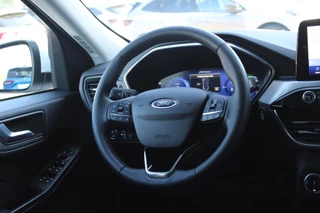 Ford Kuga – thumbnail 14
