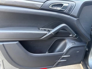 Porsche Cayenne – thumbnail 24