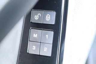 Land Rover Range Rover Velar – thumbnail 30
