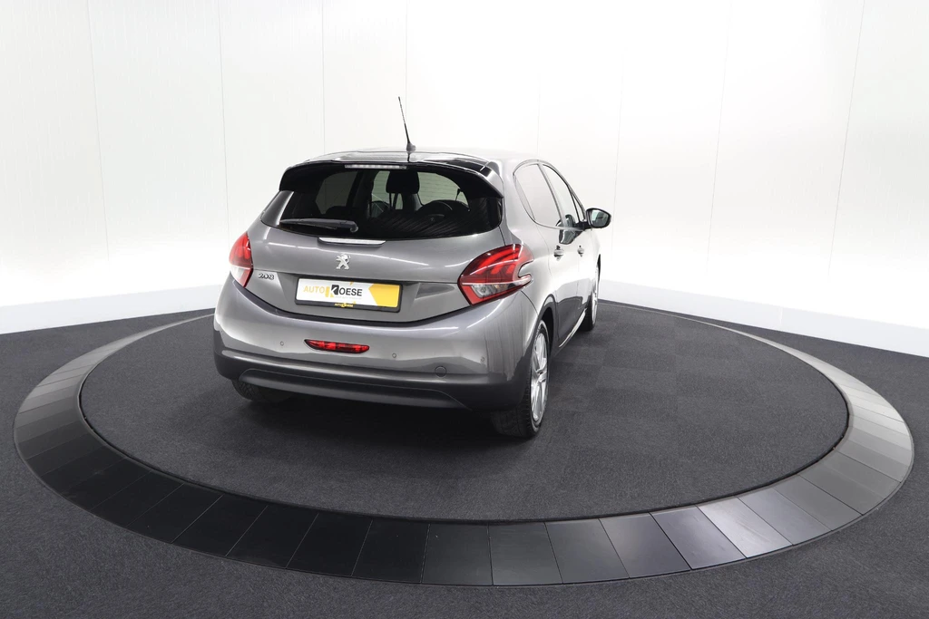Peugeot 208 – foto 11