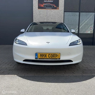Tesla Model 3 – thumbnail 8