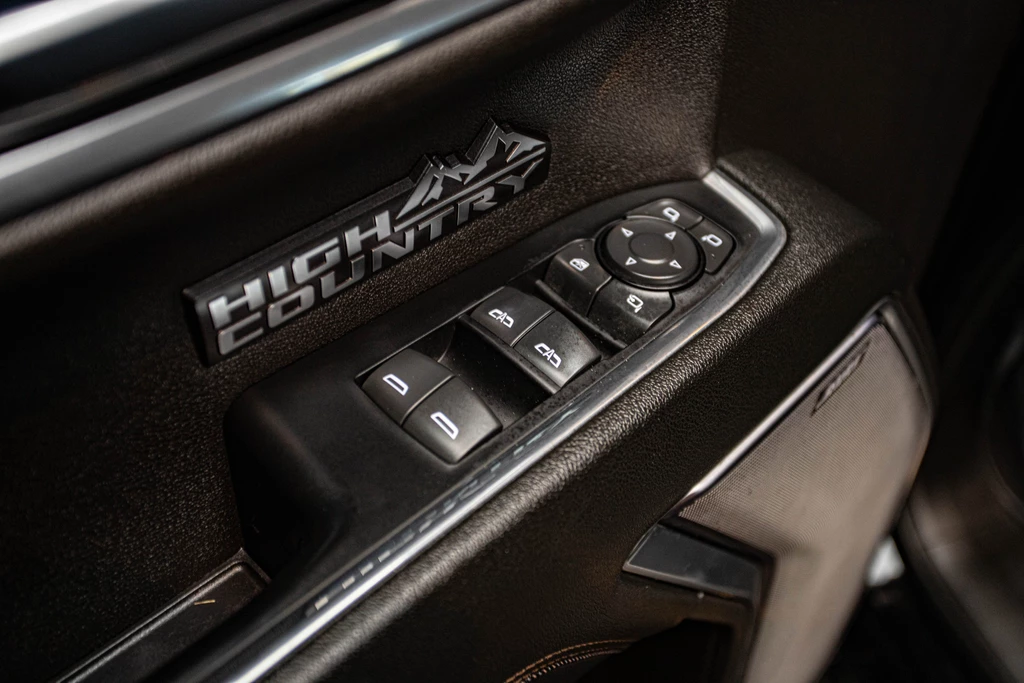 Chevrolet Silverado – foto 24