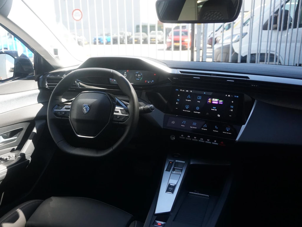 Peugeot 408 – foto 12