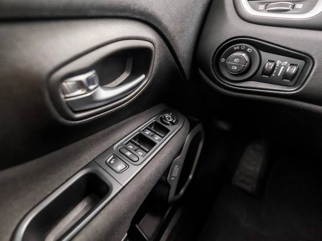 Jeep Renegade – foto 21