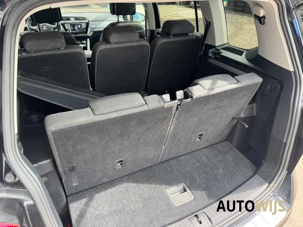 Volkswagen Touran – foto 12