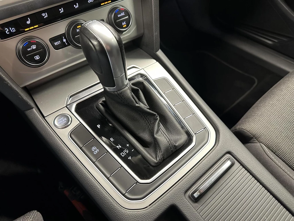Volkswagen Passat – foto 34
