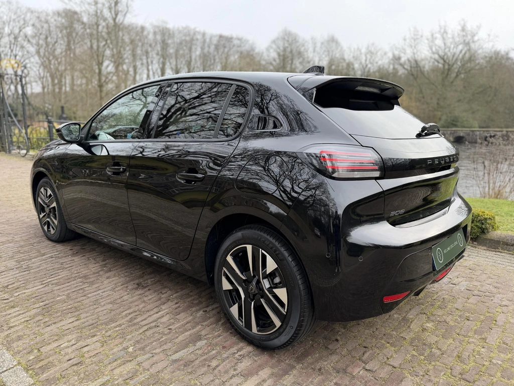 Peugeot 208 – foto 3