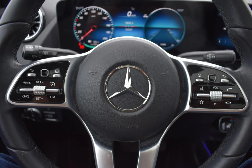 Mercedes-Benz EQA – foto 8