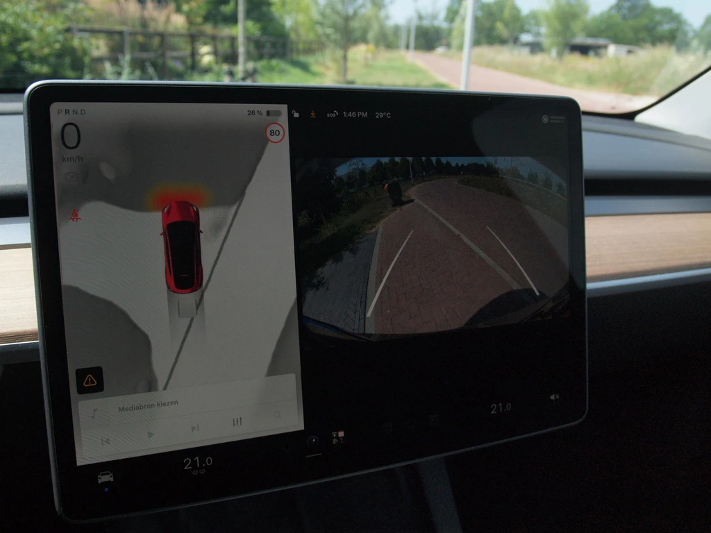 Tesla Model Y – foto 18