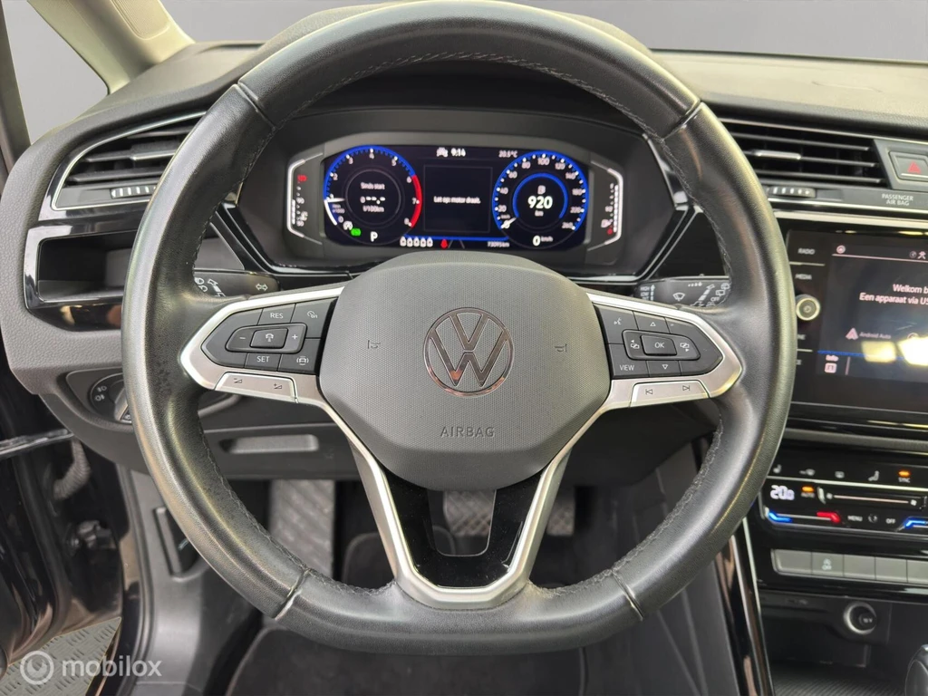 Volkswagen Touran – foto 12