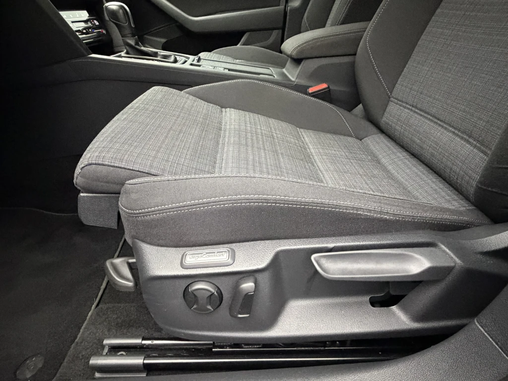 Volkswagen Passat – foto 14
