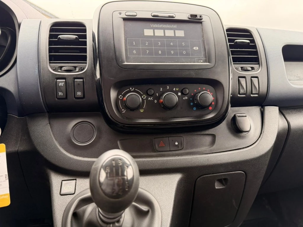 Opel Vivaro – foto 15
