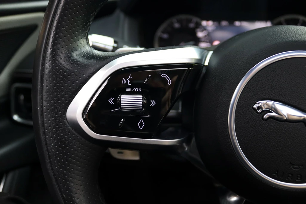 Jaguar XE – foto 23