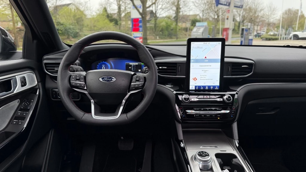Ford Explorer – foto 11