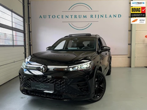 Volkswagen TIGUAN 1.5 eHybrid R-Line Edition, Panoramadak, HUD, Massage Stoelen, Trekhaak, 360 Camera
