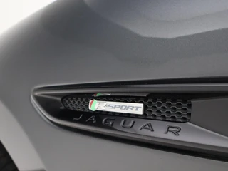 Jaguar F-PACE – thumbnail 17