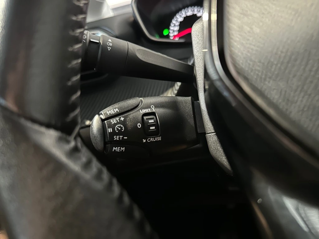 Peugeot 208 – foto 24