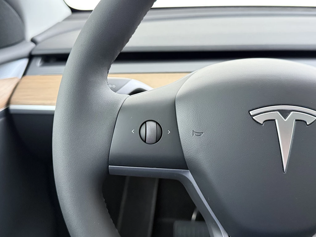 Tesla Model Y – foto 37
