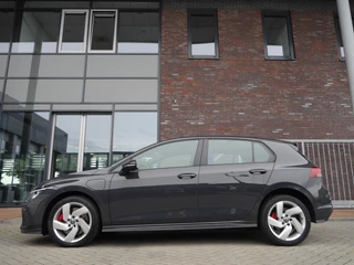 Volkswagen Golf – thumbnail 1