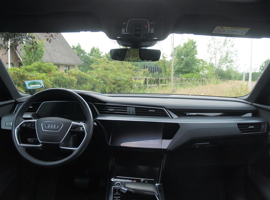 Audi e-tron – foto 16