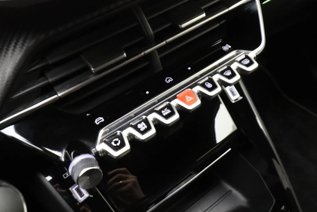 Peugeot 208 – foto 24