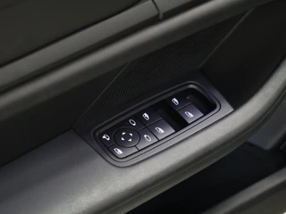 Porsche Taycan – thumbnail 15