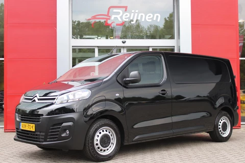Citroen ë-Jumpy L2 136PK AUTOMAAT 75 kWh | NAVIGATIE 10" TOUCHSCREEN | ACHTERUITRIJ CAMERA | APPLE CARPLAY/ANDROID AUTO | PARKEERSENSOREN | CRUISE CONTROL | DAB+ RADIO | NIEUWE BUS! | 3-ZITS |
