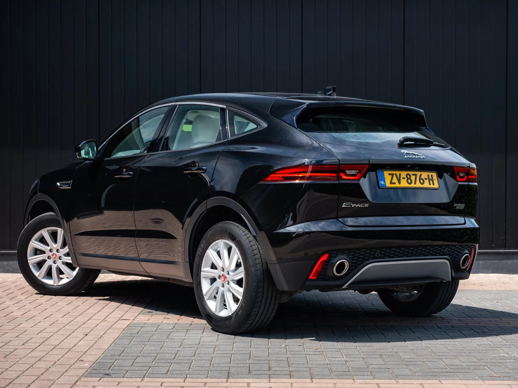 Jaguar E-PACE – foto 4