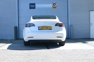 Tesla Model 3 – thumbnail 2