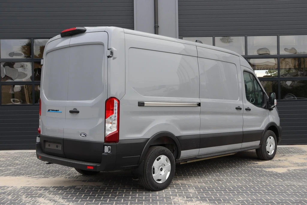 Ford E-Transit – foto 3