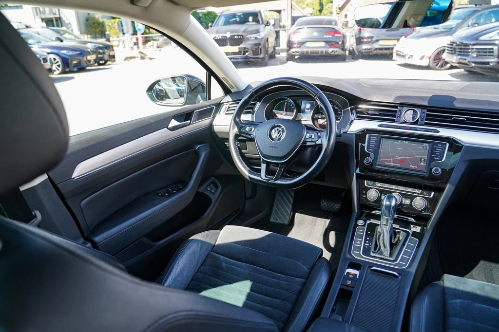 Volkswagen Passat – foto 19