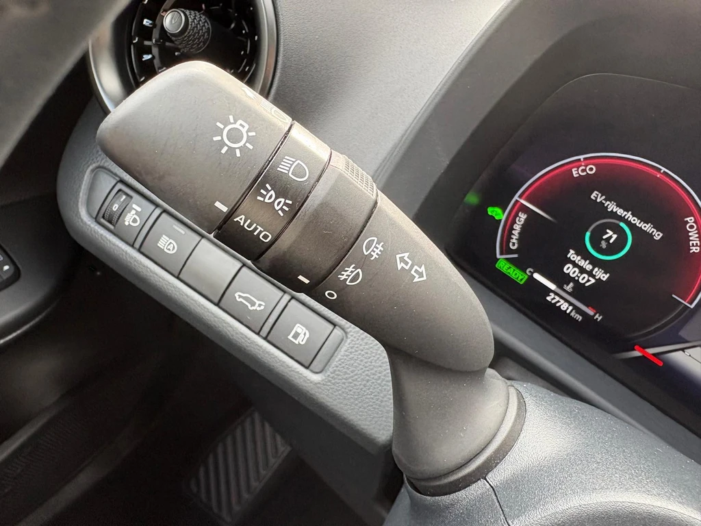 Toyota C-HR – foto 18