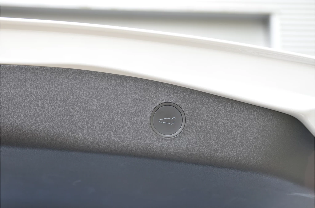 Tesla Model 3 – foto 32