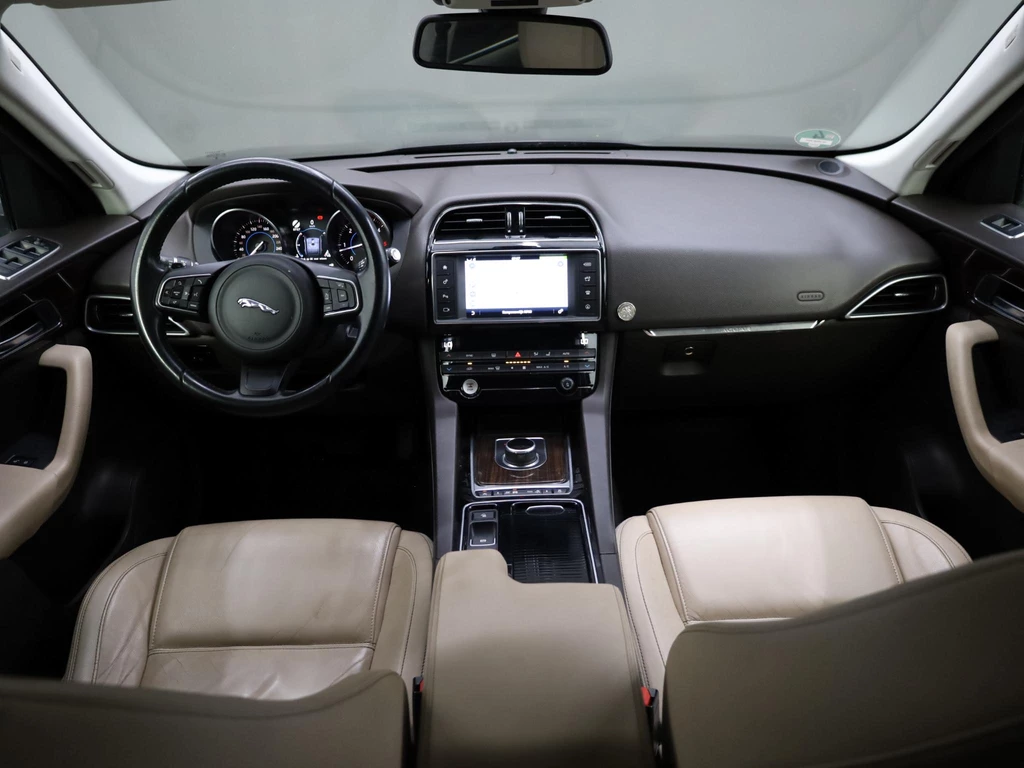 Jaguar F-PACE – foto 30