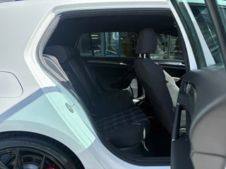 Volkswagen Golf – thumbnail 10